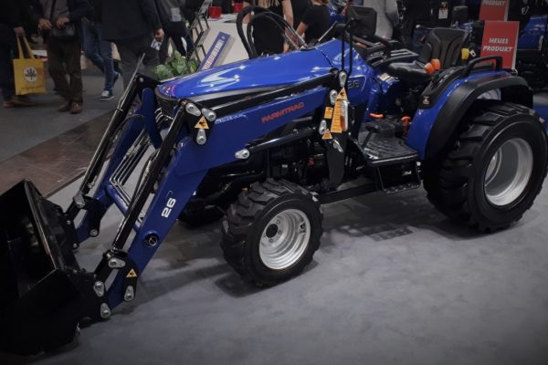 Čelný nakladač na malotraktor